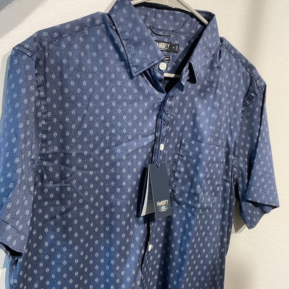 Men’s medium Faherty short sleeve button up